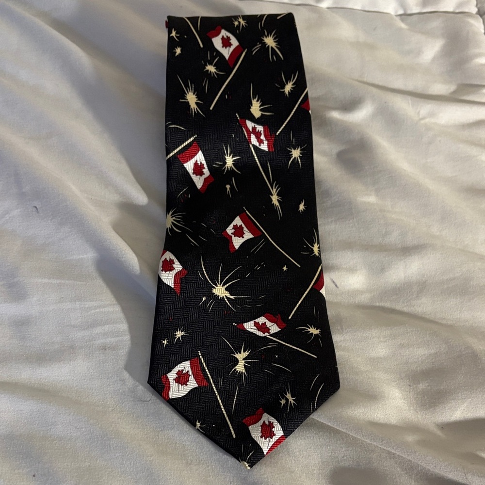 Vintage Canadian Flag Silk Tie